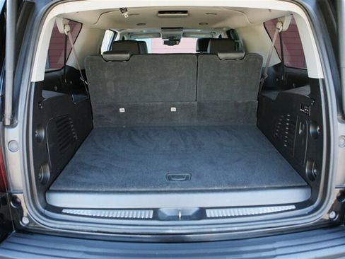 Used 2017 Chevrolet Suburban LT AWD/4WD image 19