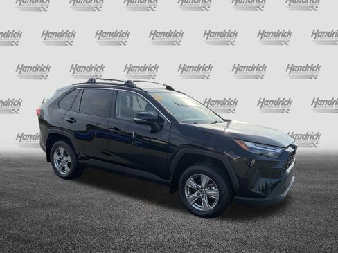 Used 2024 Toyota RAV4 XLE AWD/4WD image 2