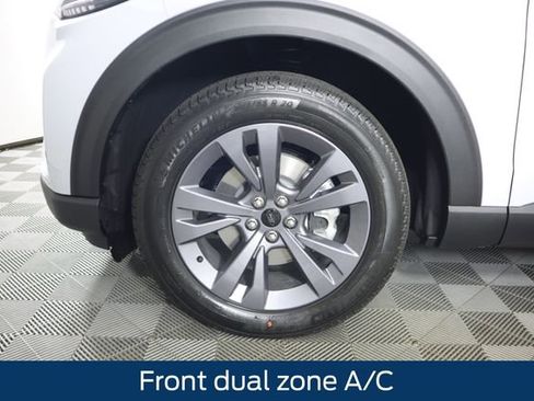 New 2026 Ford Explorer Active AWD/4WD image 13