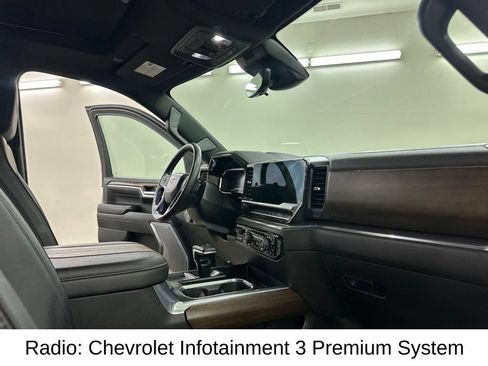 Used 2025 Chevrolet Silverado 1500 High Country w/ High Country Premium Package AWD/4WD image 22