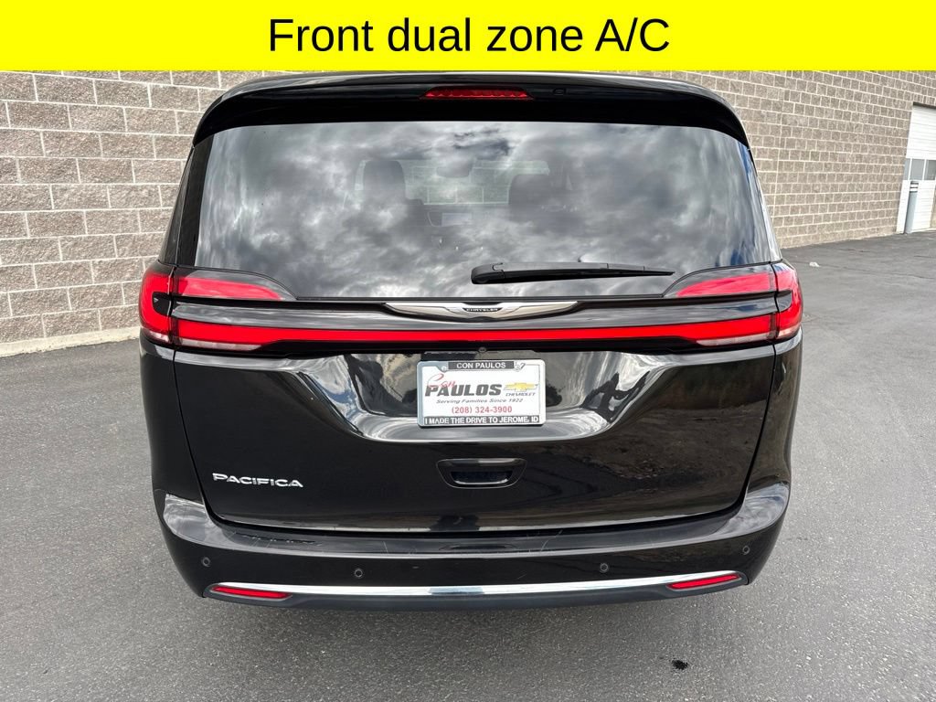 Used 2023 Chrysler Pacifica Touring-L FWD image 6