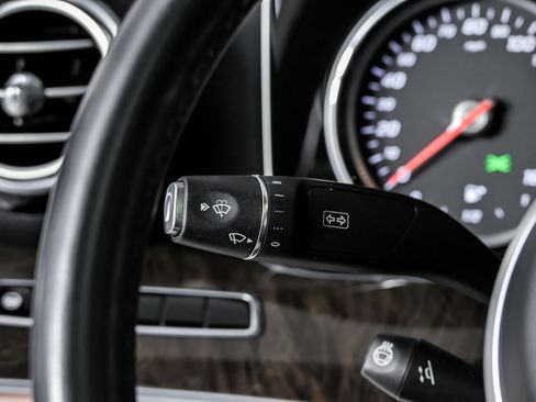 Used 2019 Mercedes-Benz E 300 4MATIC image 28