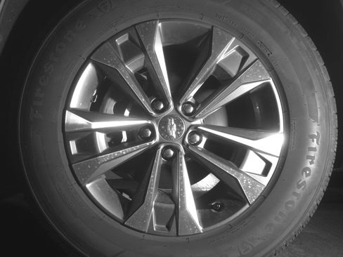 Used 2025 Chevrolet Equinox LT image 12