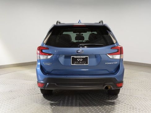 Used 2022 Subaru Forester Premium AWD/4WD image 11