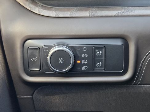 Used 2021 Ford Explorer Platinum w/ Equipment Group 601A AWD/4WD image 19