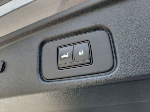 Certified 2023 Nissan Pathfinder SL AWD/4WD image 10