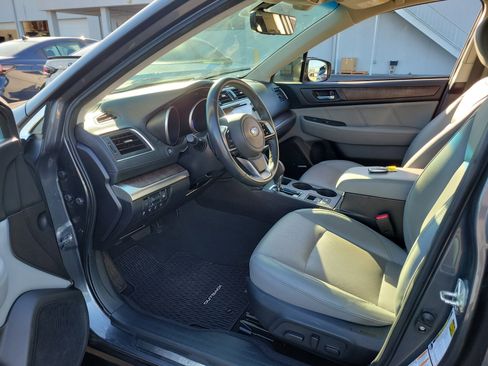 Used 2018 Subaru Outback 2.5i Limited image 21