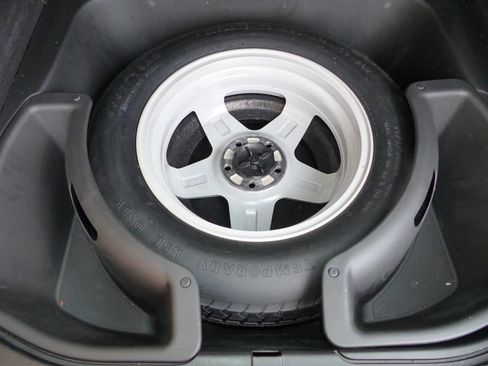 Used 2016 Jeep Grand Cherokee Laredo 75th Anniversary image 41