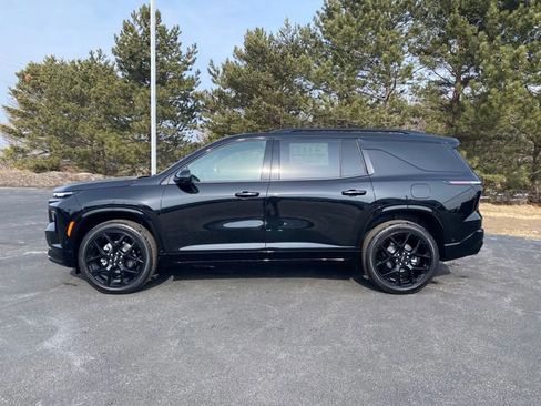 New 2026 Chevrolet Traverse RS w/ LPO, Floor Liner Package image 2