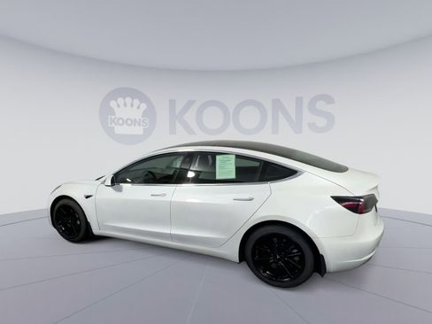 Used 2020 Tesla Model 3 Standard Range RWD image 8