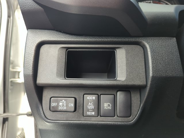 Used 2019 Toyota Tacoma TRD Off-Road AWD/4WD image 38