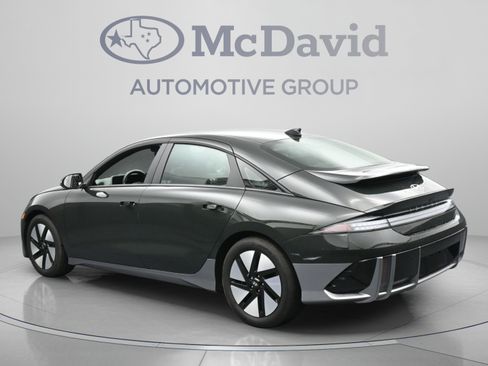 Used 2024 Hyundai Ioniq 6 SE RWD image 6