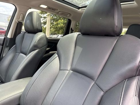 Used 2022 Subaru Ascent Limited w/ Technology Package AWD/4WD image 27