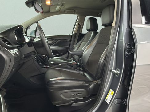 Used 2019 Buick Encore Preferred image 17