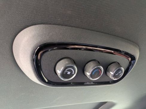 Used 2024 Dodge Durango GT image 28