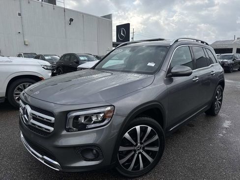 Used 2022 Mercedes-Benz GLB 250 image 3