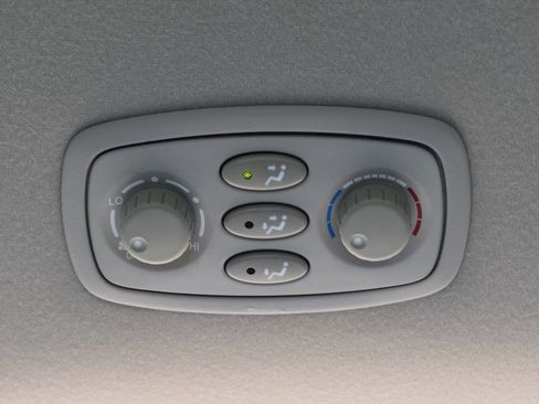 Used 2010 Toyota Sienna CE FWD image 31