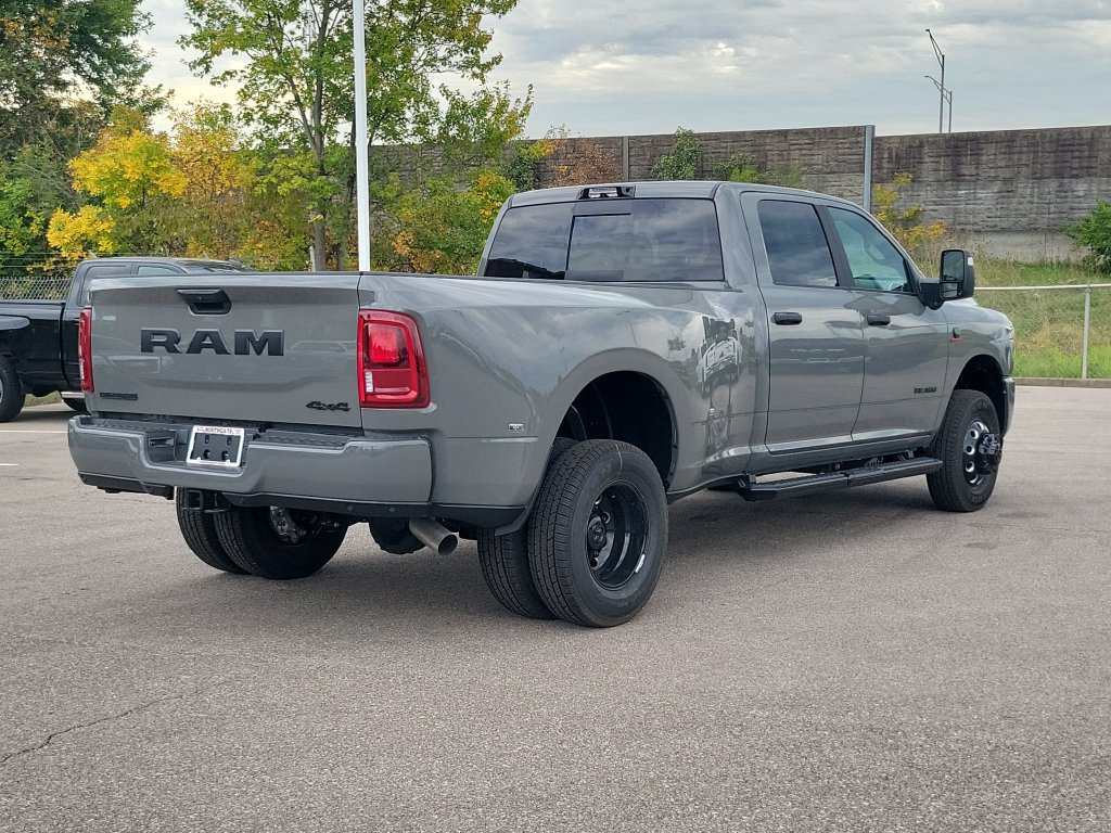 New 2027 RAM 3500 Big Horn AWD/4WD image 5