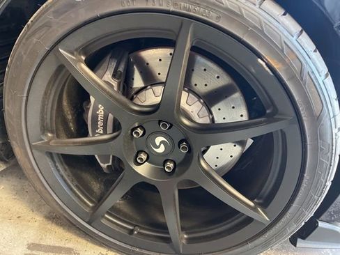 Used 2016 Ford Mustang Shelby GT350 w/ Technology Package image 11