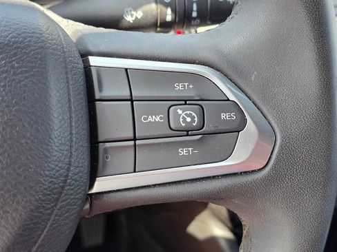 Used 2024 Jeep Compass Latitude AWD/4WD image 22