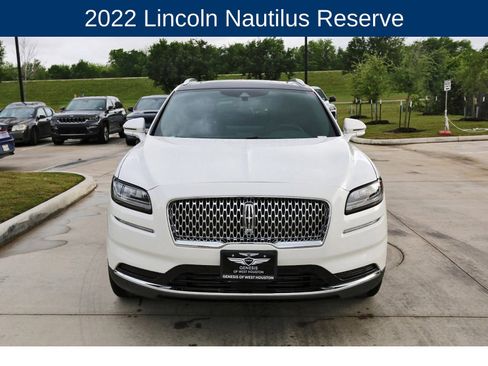 Used 2022 Lincoln Nautilus Reserve w/ Equipment Group 201A FWD image 2