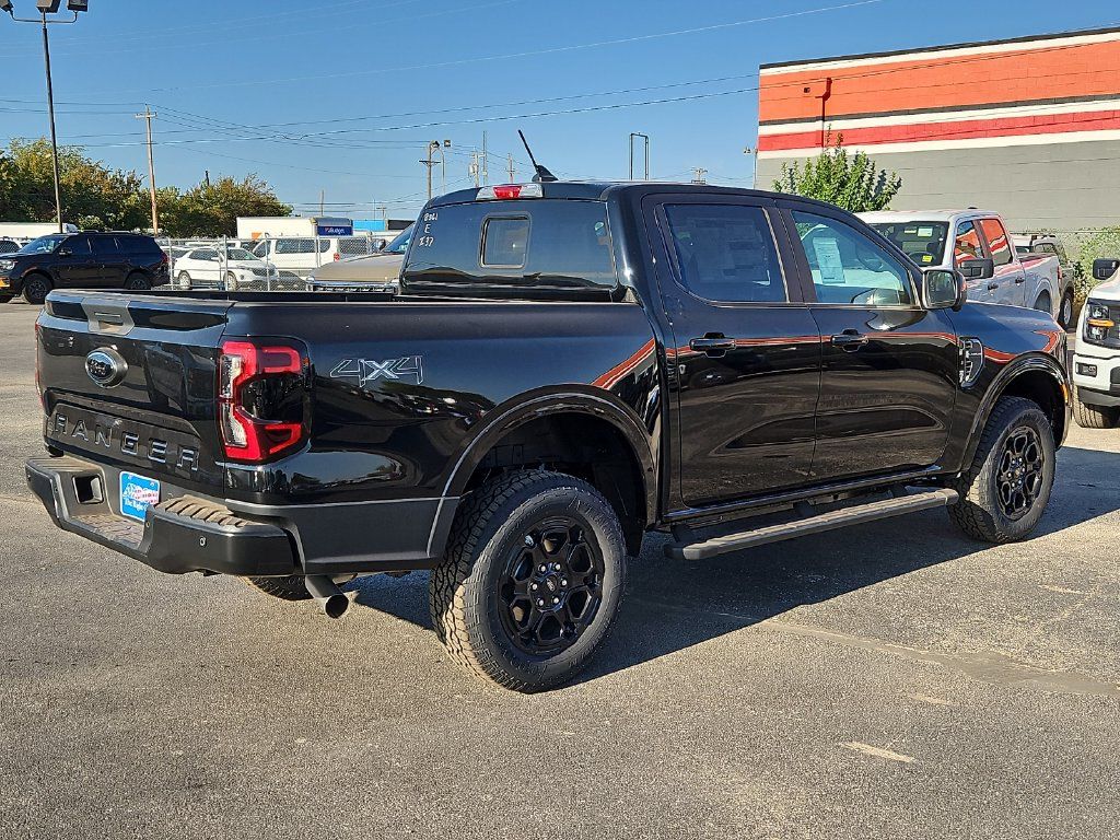 New 2026 Ford Ranger Lariat w/ Black Appearance Package AWD/4WD image 13