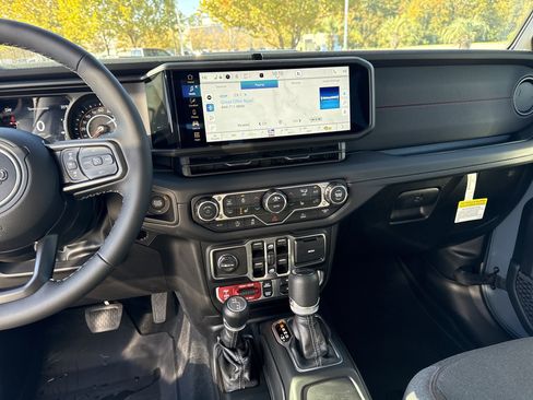 New 2026 Jeep Gladiator Rubicon image 24