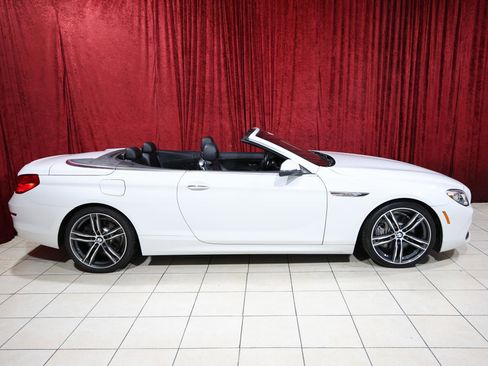 Used 2017 BMW 640i Convertible image 10