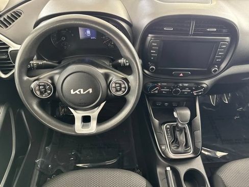 Used 2022 Kia Soul LX w/ Technology Package FWD image 24