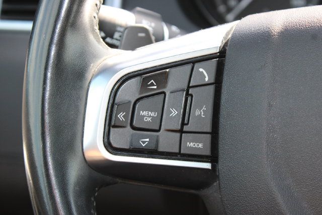 Used 2017 Land Rover Discovery Sport HSE AWD/4WD image 18