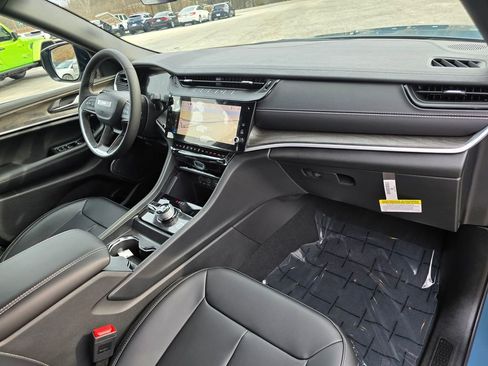 New 2026 Jeep Grand Cherokee Limited image 27