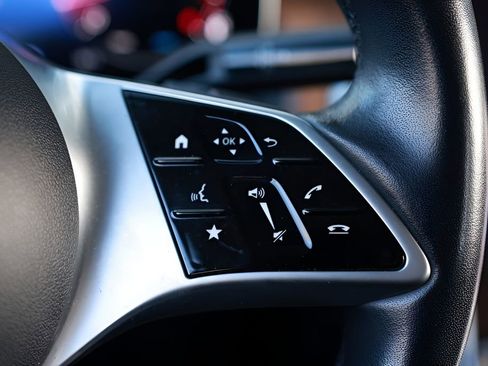 Used 2024 Mercedes-Benz GLC 300 GLC 300 image 40