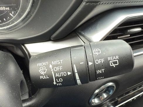 Used 2019 MAZDA CX-5 Touring image 13