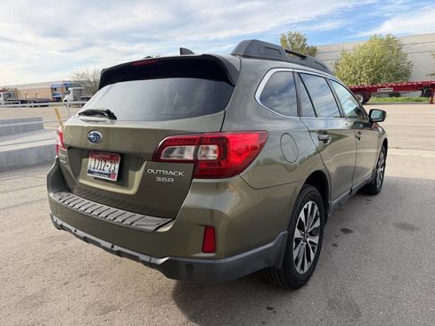 Used 2017 Subaru Outback 3.6R Limited image 28