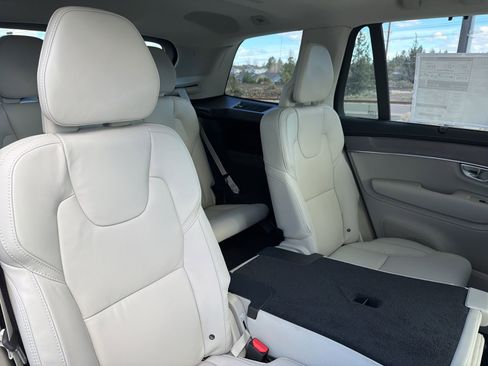 New 2026 Volvo XC90 T8 Ultra w/ Lounge Package AWD/4WD image 24