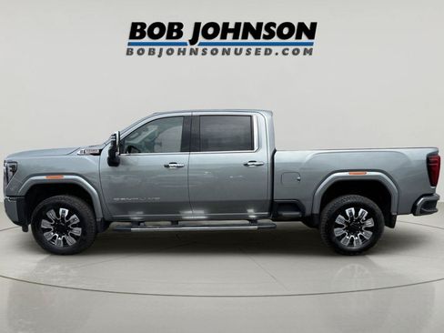 Used 2025 GMC Sierra 2500 Denali AWD/4WD image 12