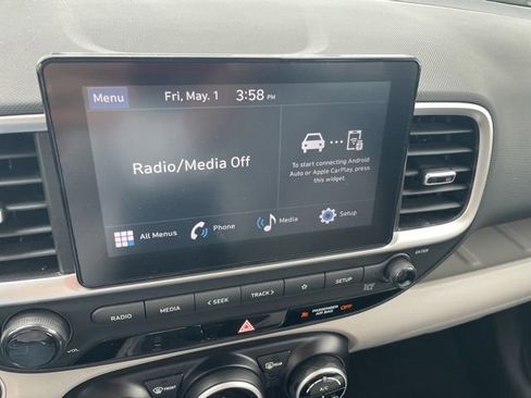 Used 2025 Hyundai Venue SEL FWD image 18