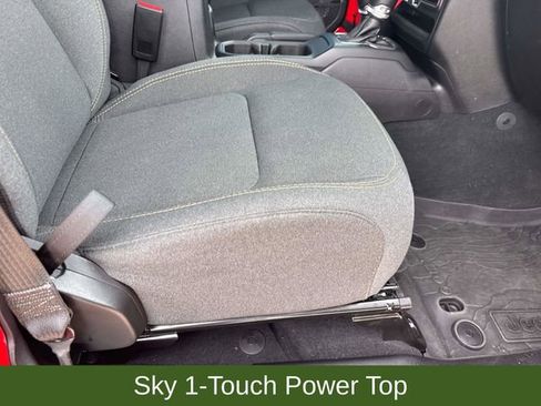 Used 2025 Jeep Wrangler Unlimited Sport AWD/4WD image 18