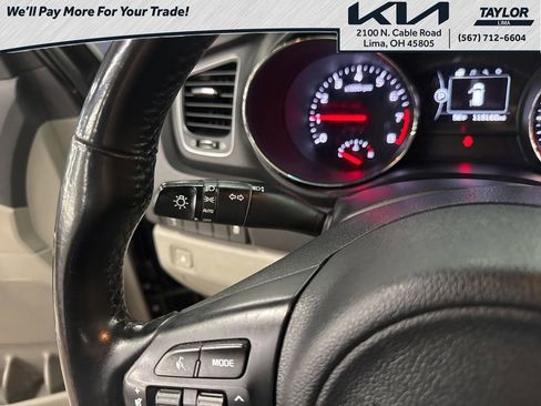 Used 2017 Kia Sedona LX w/ LX Essentials Premium Package image 22