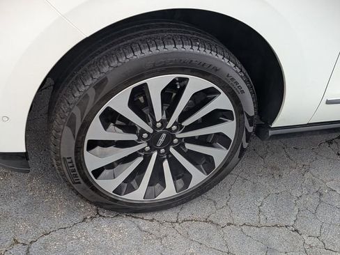 Used 2023 Lincoln Navigator Reserve image 10