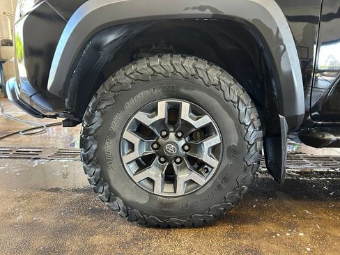 Used 2023 Toyota Tacoma TRD Off-Road AWD/4WD image 35