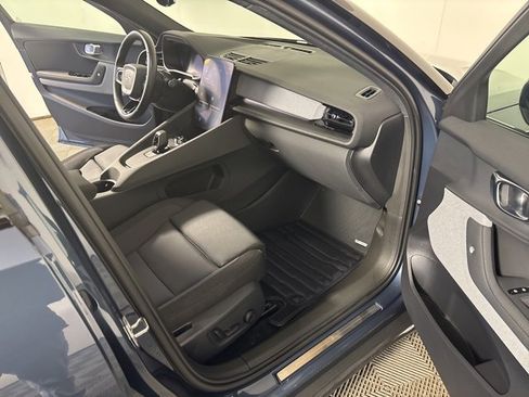 Used 2021 Polestar Polestar 2 w/ Performance Package image 31