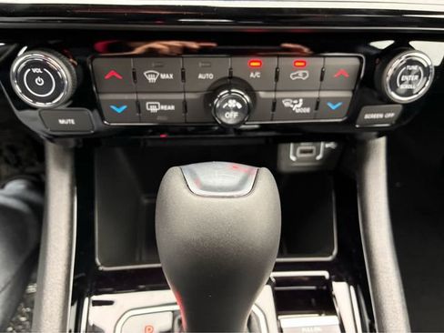 Used 2026 Jeep Compass Limited AWD/4WD image 20