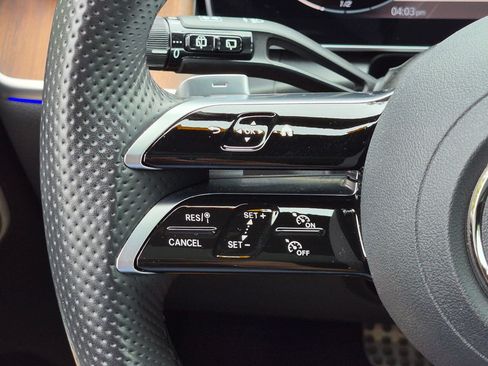 Certified 2025 Mercedes-Benz GLC 300 4MATIC image 19