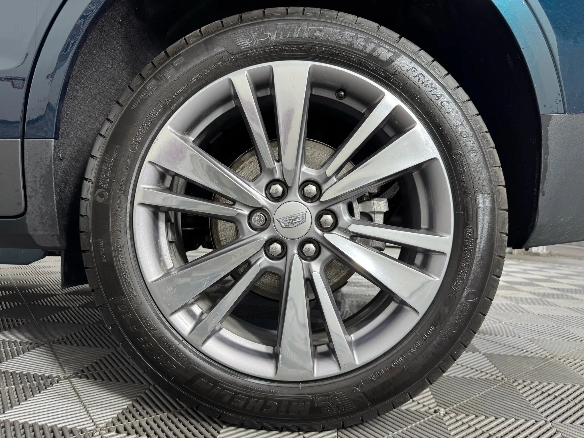 Used 2024 Cadillac XT5 Premium Luxury w/ LPO, Floor Liner Package AWD/4WD image 50