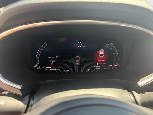 Certified 2026 Acura MDX FWD w/ Technology Package image 11