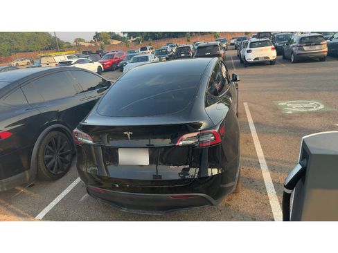 Used 2021 Tesla Model Y Performance AWD/4WD image 4