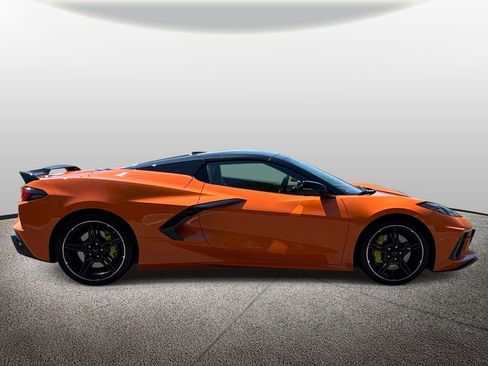 Used 2023 Chevrolet Corvette Stingray Premium Conv w/ Z51 Performance Package RWD image 4