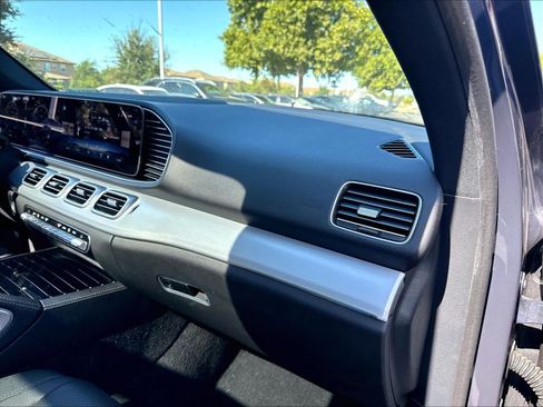 Used 2024 Mercedes-Benz GLE 350 4MATIC w/ 3rd Row Seat Package image 27