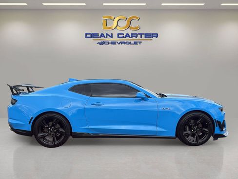 Used 2023 Chevrolet Camaro LT w/ Technology Package RWD image 6